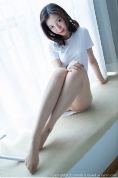 新人模特miya米雅 衬衫丝袜袅娜身段图片